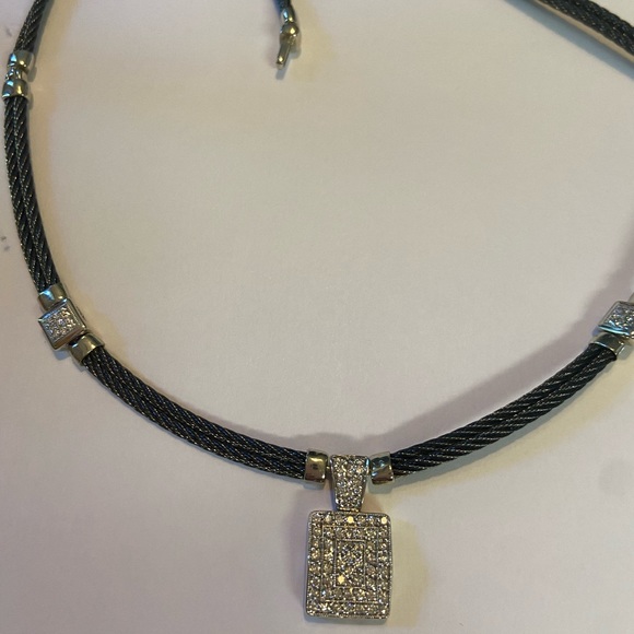 This is a David Webb diamond necklace and earrings - Picture 4 of 9